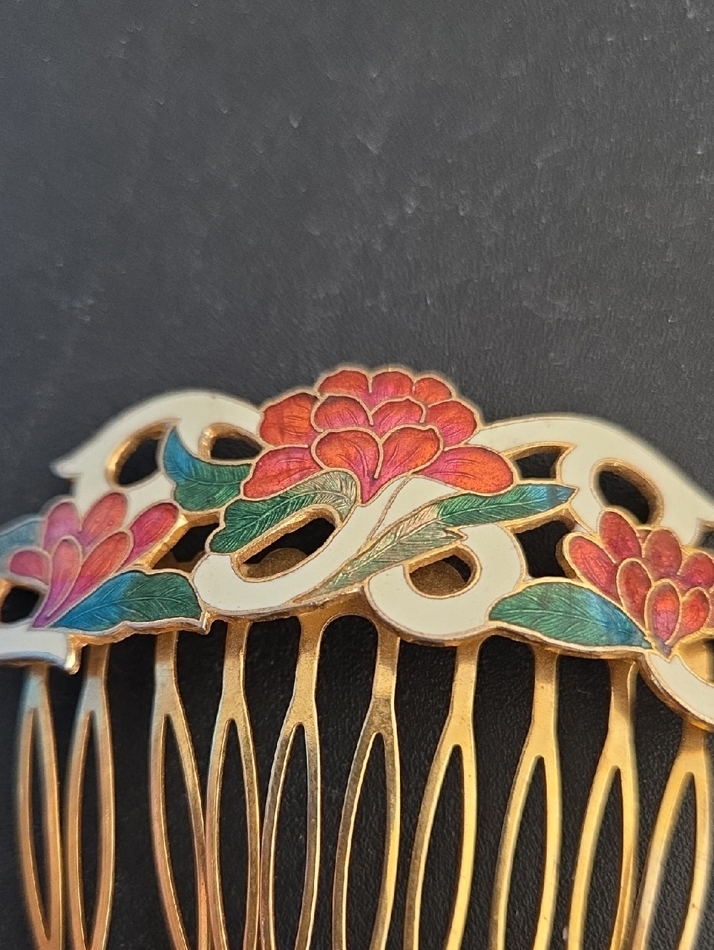 Multicolor Hair Comb - Picture 3 of 3
